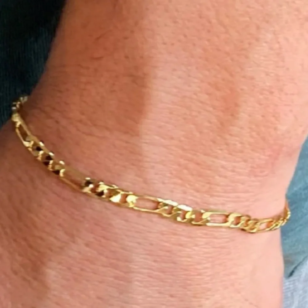 14 KT Gold Authetic Figaro Bracelet Real Gold 4 mm W apx 8” L Like New in Box
